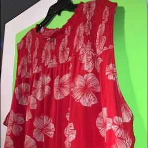 NWT Floral Print Sleeveless Top